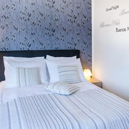 Direkt An Der Kristallklaren Adria Apartmán *